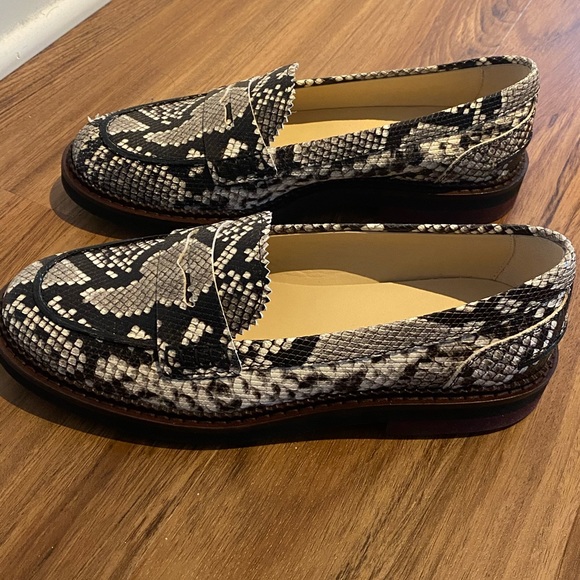 NWT TOD’’S New Light Penny Loafer - Picture 3 of 8